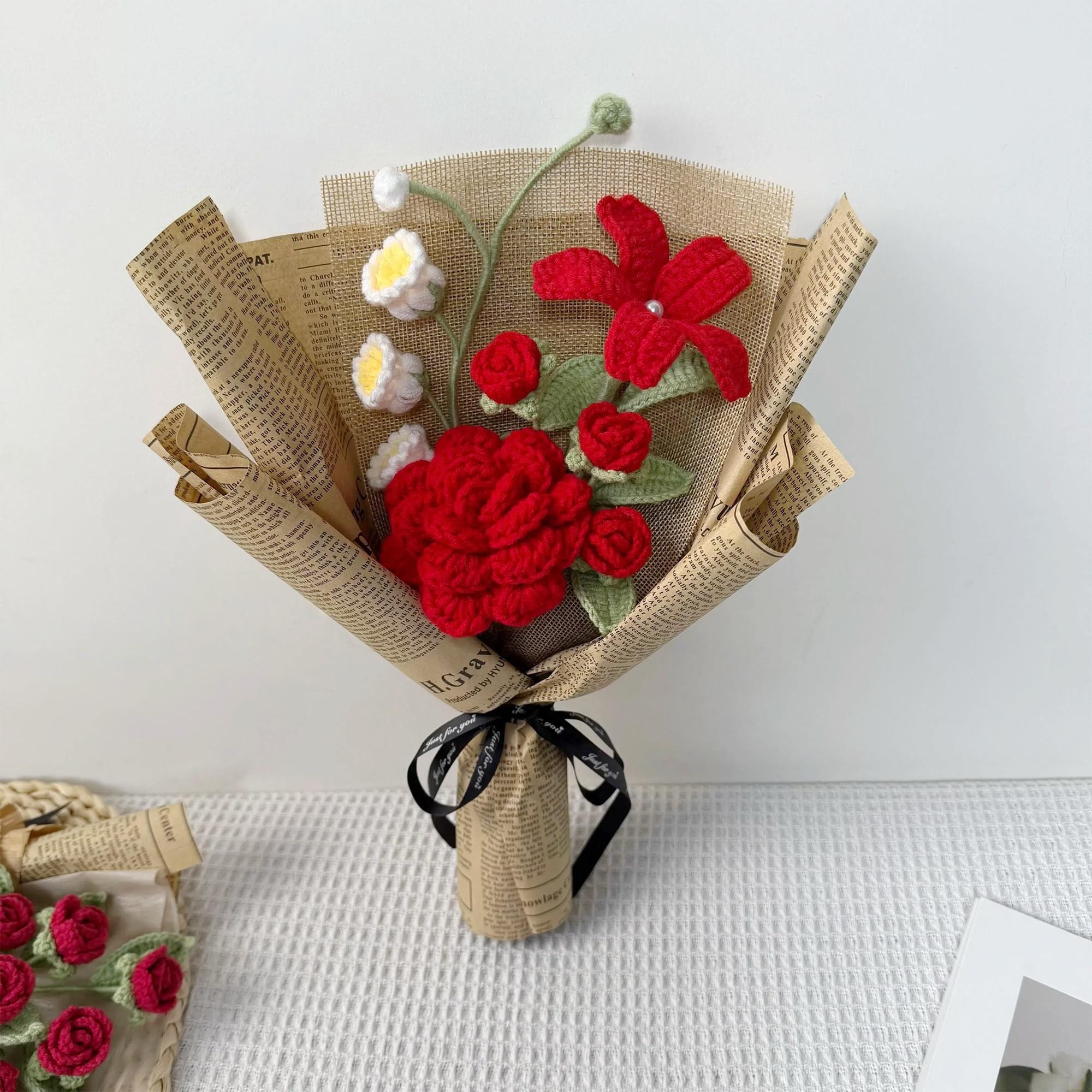 Handmade Crochet Red Rose Bouquet – 3 Romantic Styles - 图片 2