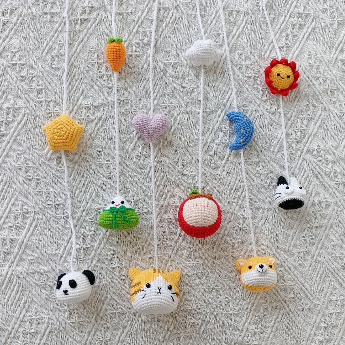 Handmade Crochet Rainbow Animal Baby Mobile – Nursery Decor | Handcrafted Gift - 图片 3