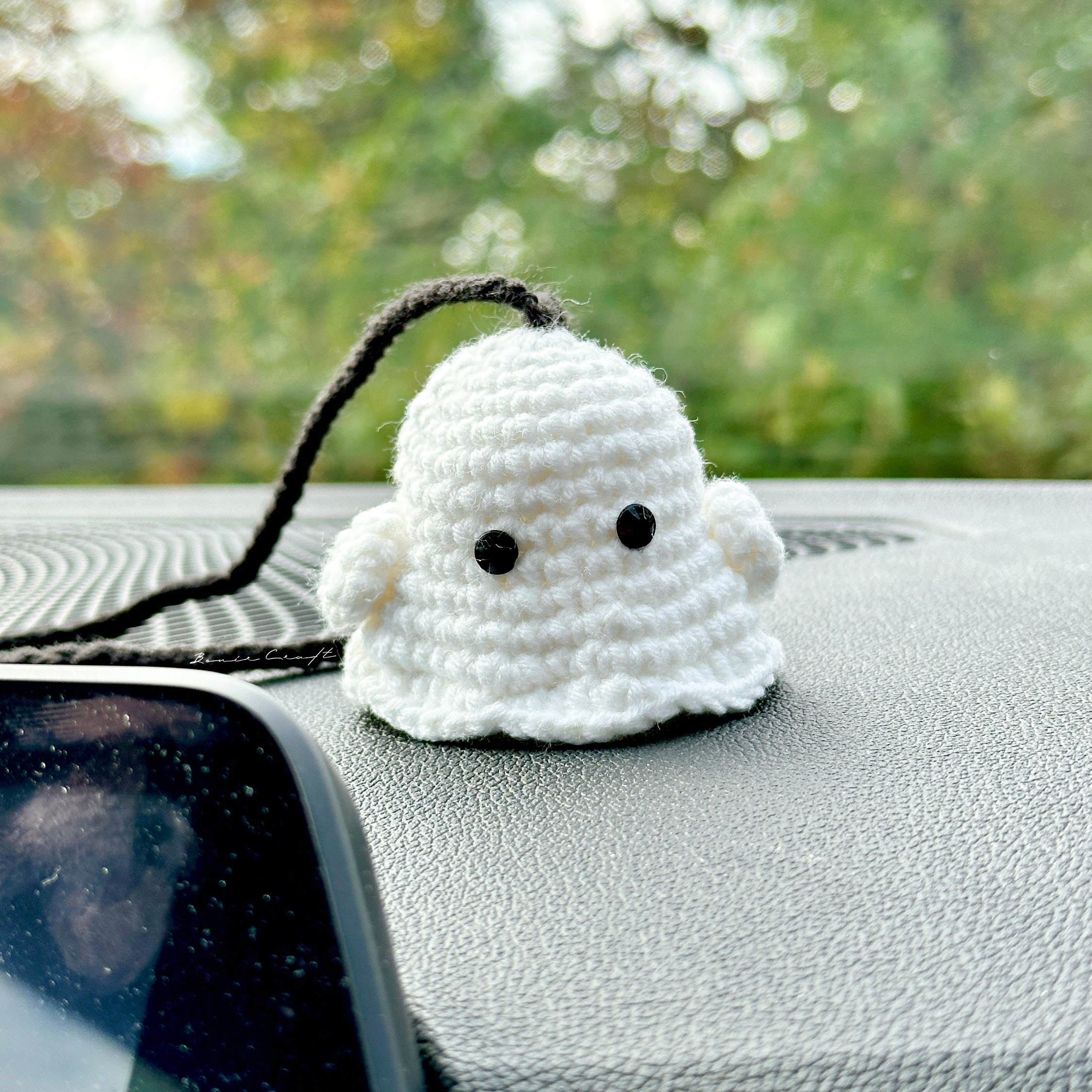 Handmade Crochet Ghost Mirror Charm | Cute Rearview Ornament | Car Decor - 图片 7