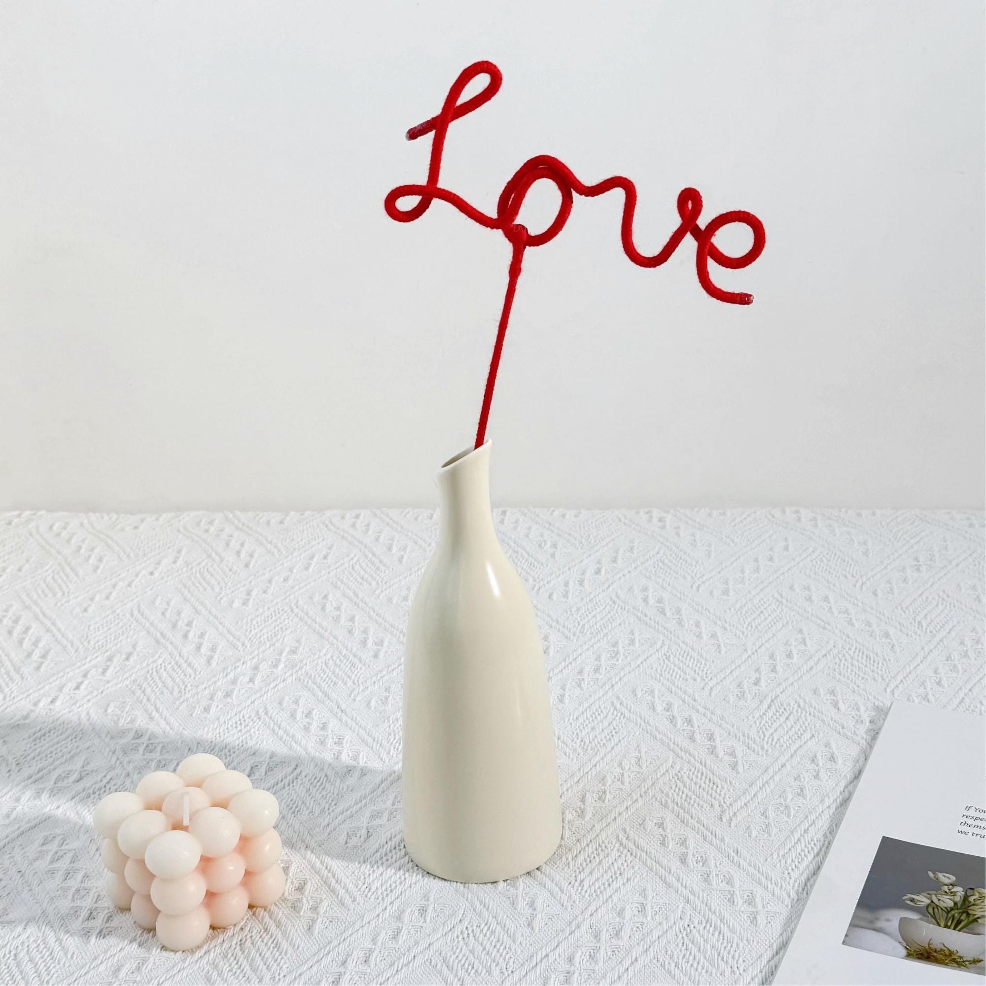 Handmade Crochet Bouquet with Personalized Word Art Sticks – 7 Styles - 图片 8