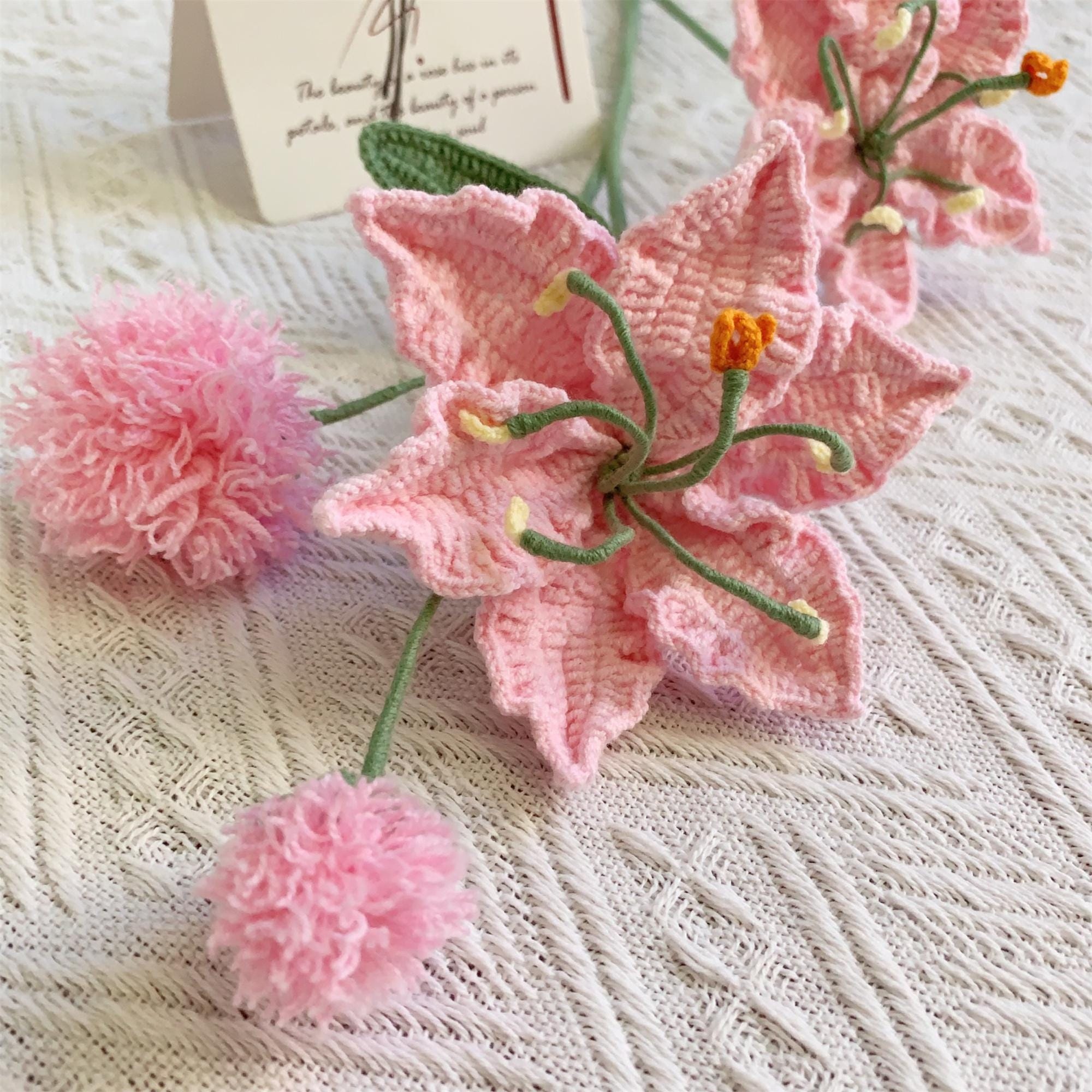 Handmade Crochet Pink Lily & Pom-Pom Bouquet – Whimsical Garden Style - 图片 6