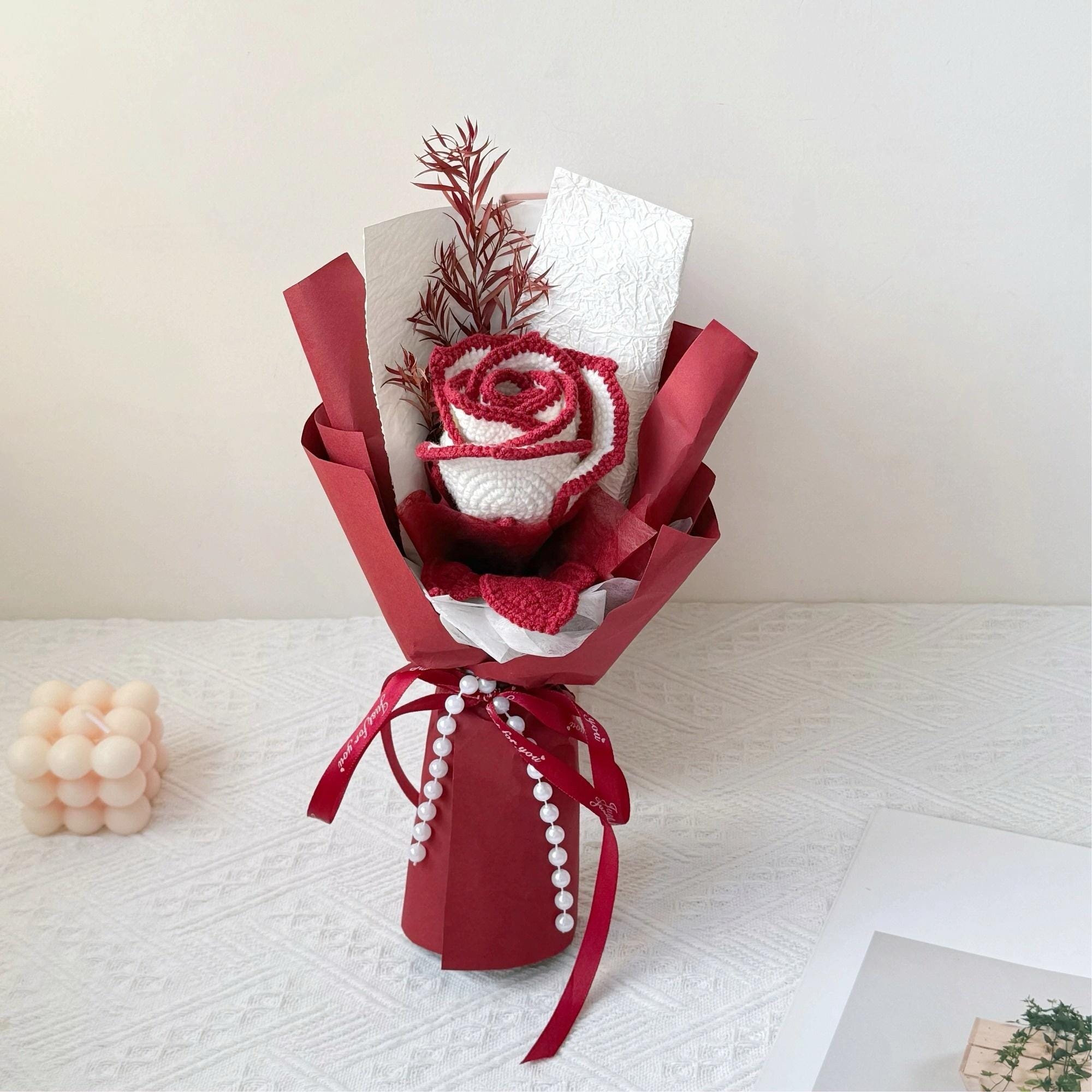 Handmade Crochet Single-Stem Rose in Gift Wrap – 6 Presentation Styles - 图片 2