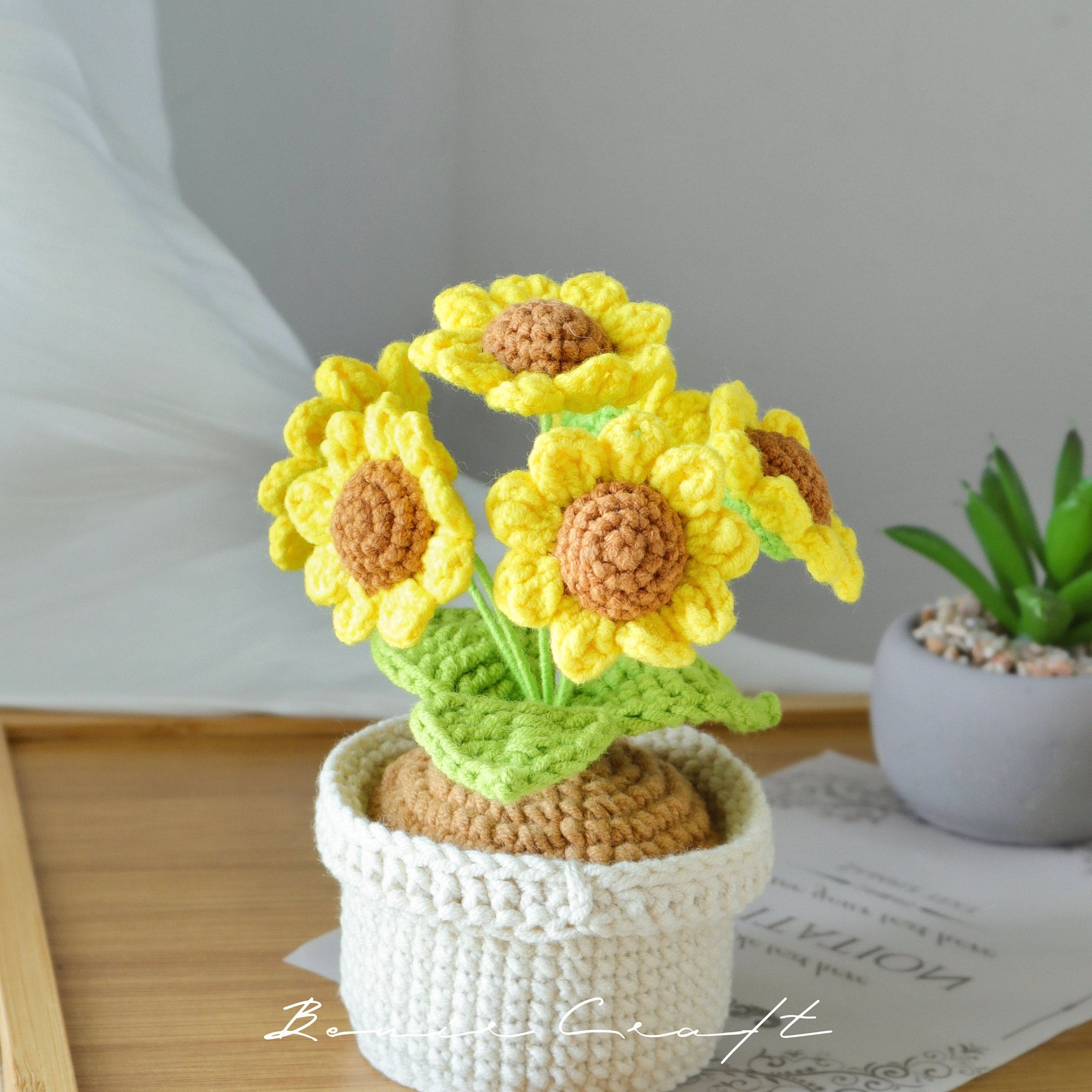 Handmade Crochet Sunflower Pot - 2 Styles | Single Double Stem | Desk Decor - 图片 4