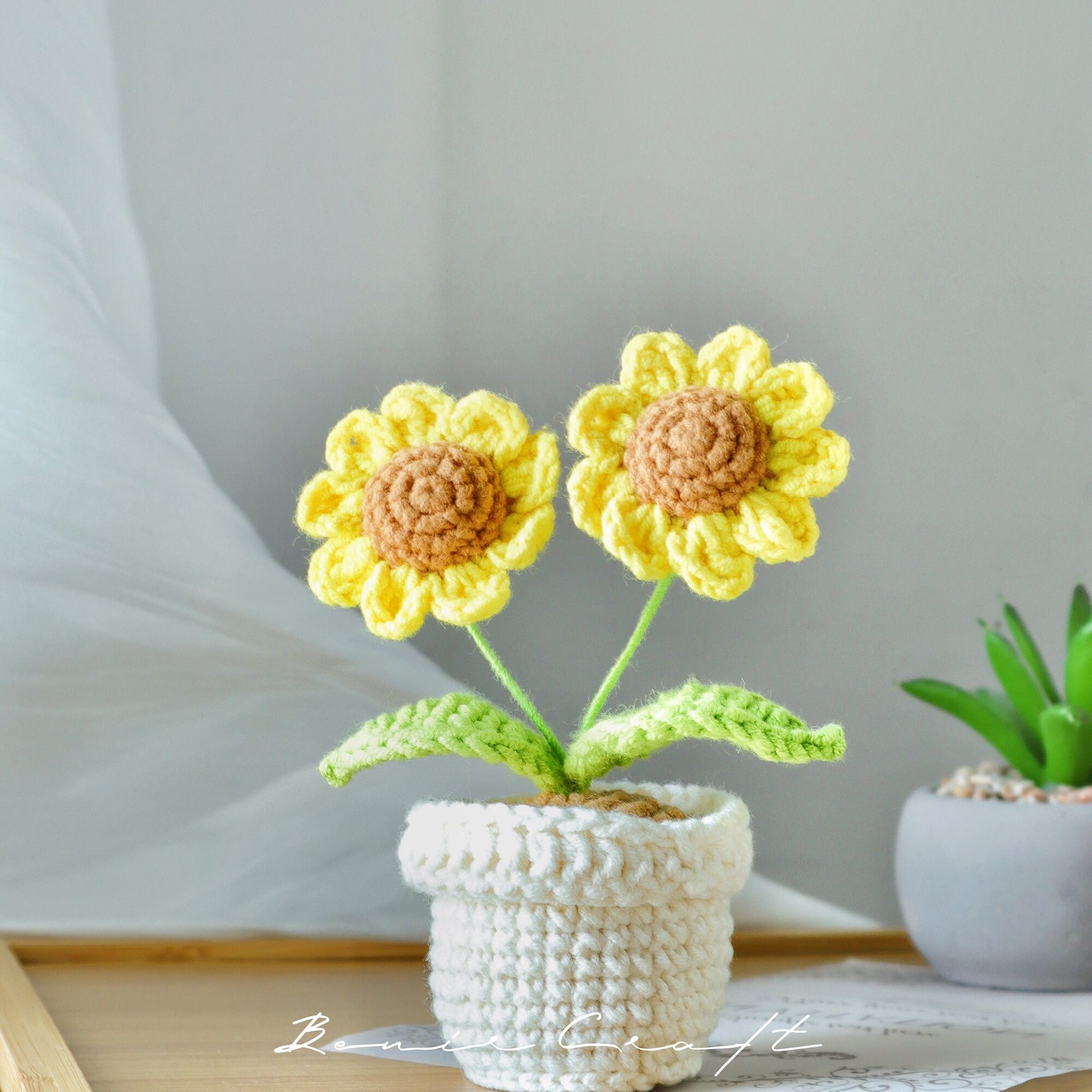 Handmade Crochet Sunflower Pot - 2 Styles | Single Double Stem | Desk Decor - 图片 5