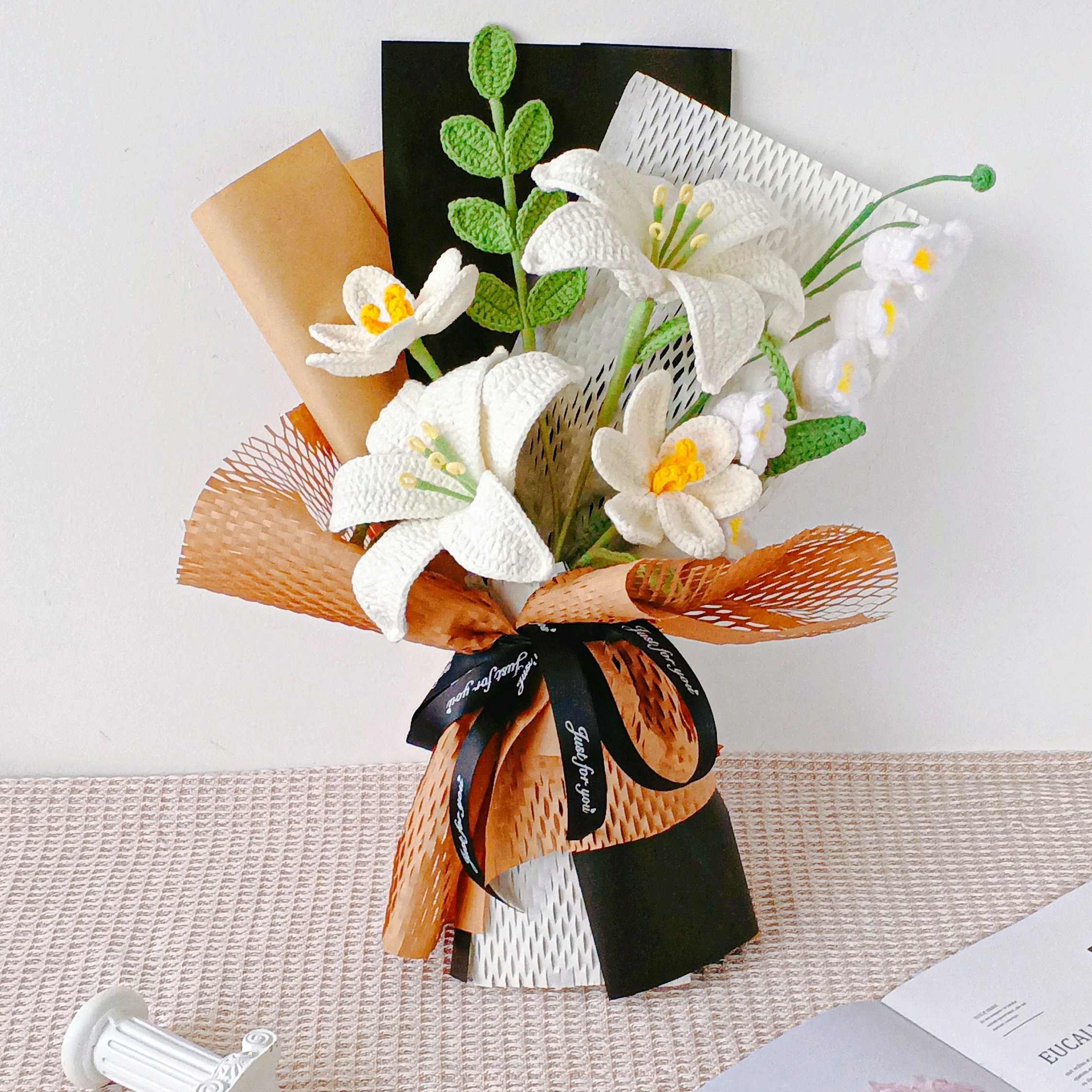 Handmade Crochet Lily Bouquet – 8 Styles | White Blue Rose Luxury | Forever Flowers - 图片 3