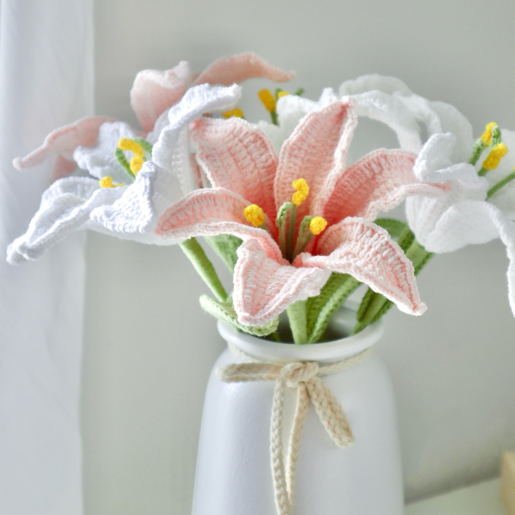 Handmade Crochet Lily Vase Arrangement - 4 Styles | White Pink Lily | Home Decor - 图片 2